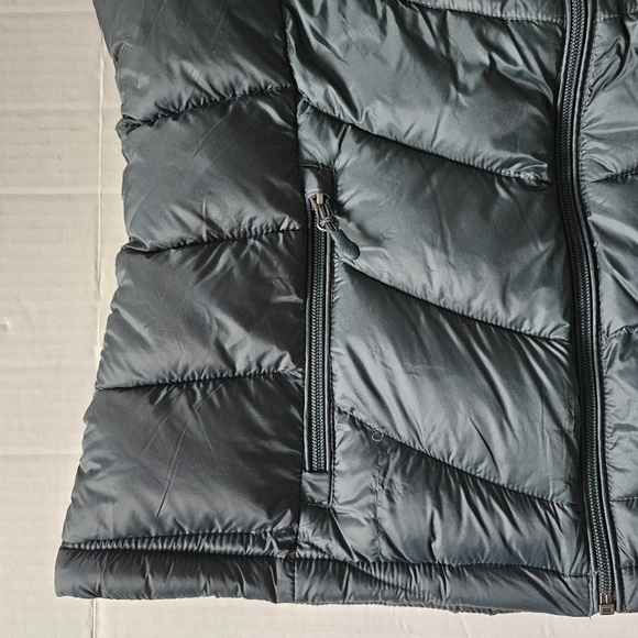 Charter Club Dark Green Puffer Vest Size L Zip Front Removable Hood NWT - Picture 6 of 15